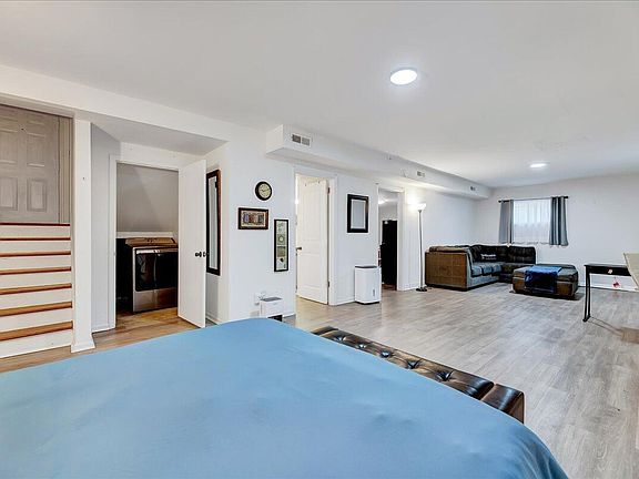 127 Lavender Lane, 68421 Lead City