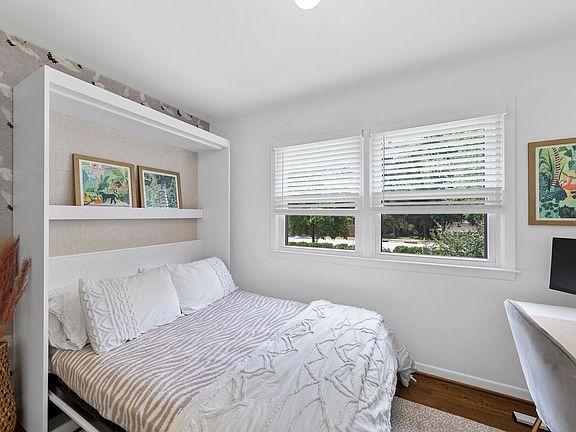 24 Elm Street, 18453 Emerald Town