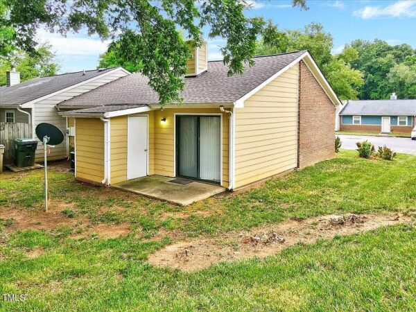 142 Quartz Street, 62954 Nickel City