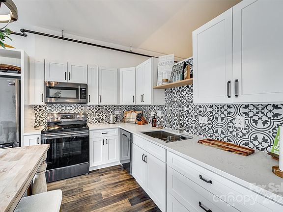 72 Cedar Street, 54932 Copper City