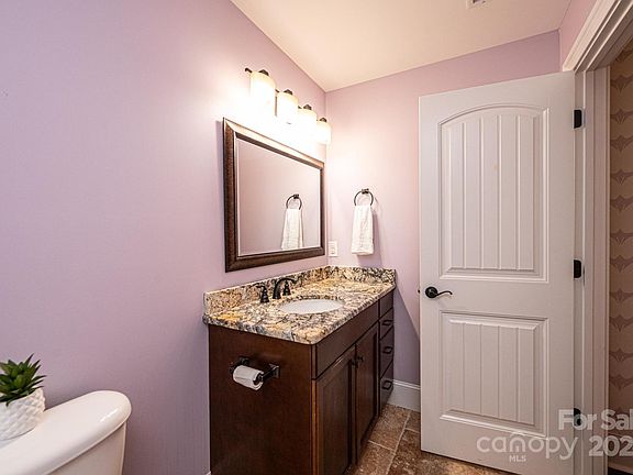23 Oak Street, 98104 Silver City