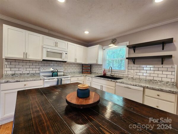 72 Fir Street, 48392 Silver City