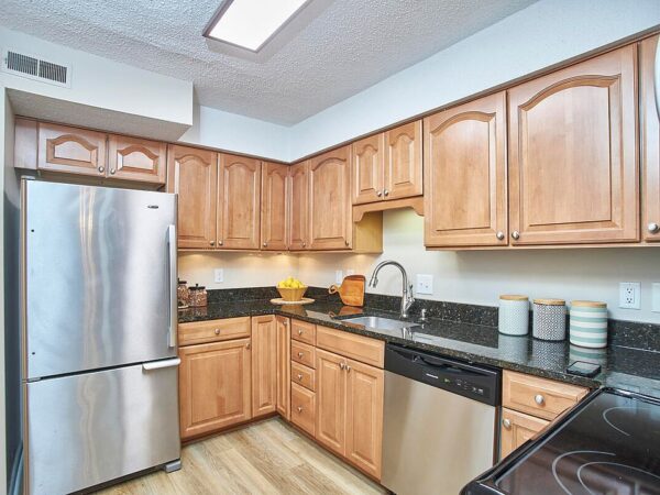 175 Gardenia, 48290 Gold City