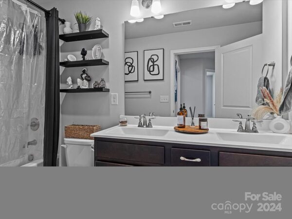 243 Cherry Blossom Avenue, 90742 Copperville