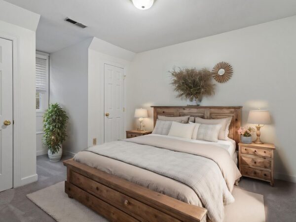 87 Heather Lane, 24680 Copper Town