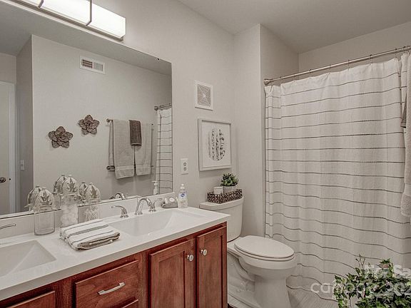 27 Jasmine St, 37492 Iron City