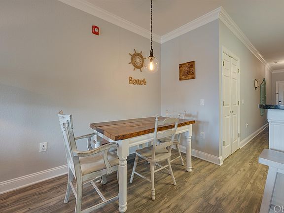 45 Rosewood, 78901 Ruby Town
