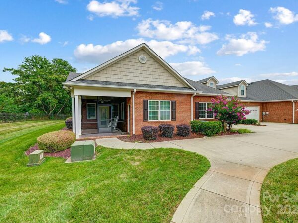 47 Iris Street, 18274 Iron City