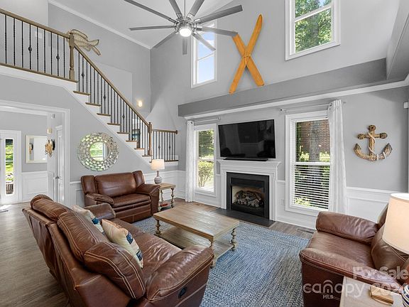 15 Aspen Street, 92817 Aluminum City
