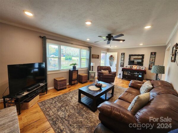 72 Fir Street, 48392 Silver City