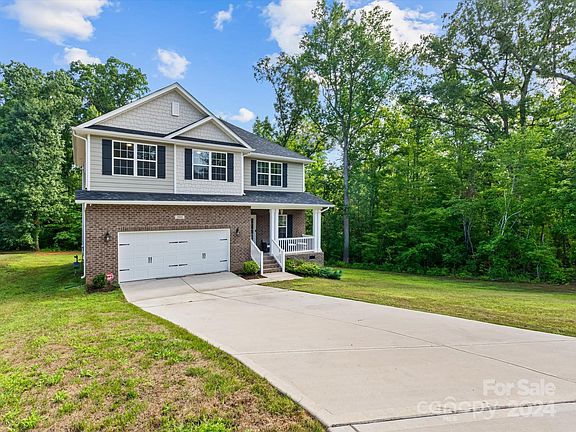 243 Cherry Blossom Avenue, 90742 Copperville