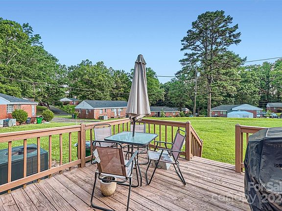 104 Green Street, 48396 Gold Town