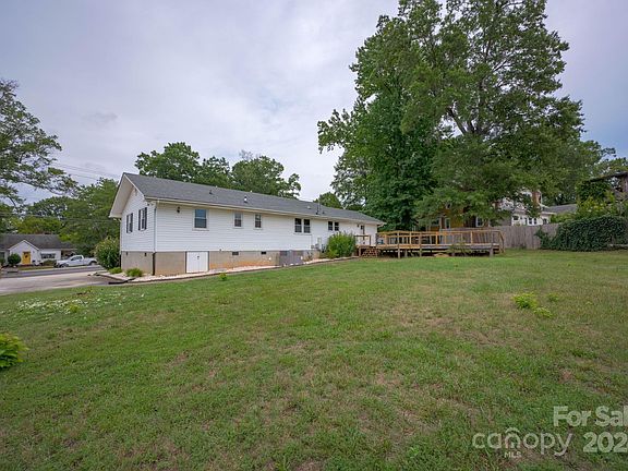 89 Ivy Lane, 45321 Iron Town