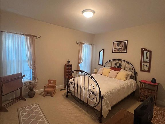 42 Lilac Street, 73845 Leadville