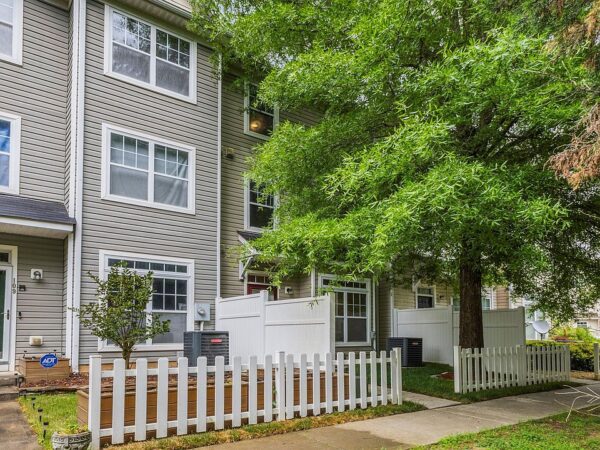 74 Sycamore, 39285 Silver City