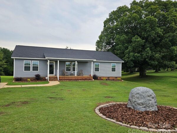 64 Quince St, 92741 Silver City