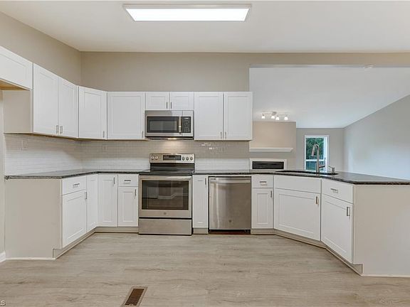 189 Zinnia, 56473 Zincville