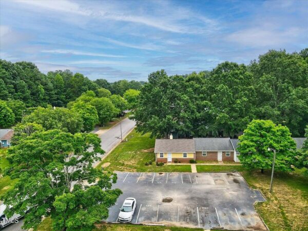 142 Quartz Street, 62954 Nickel City