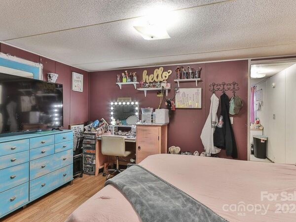 112 Rosewood, 47629 Rhodium City