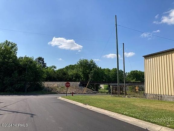 72 Daisy Lane, 94530 Diamond City