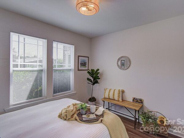 27 Jasmine St, 37492 Iron City