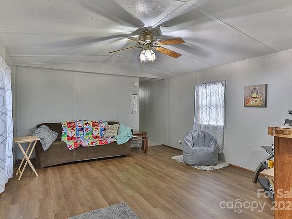 112 Rosewood, 47629 Rhodium City