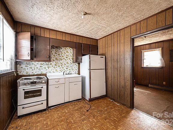 53 Maple Street, 48219 Mercury Town