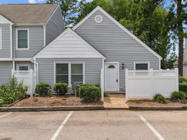 64 Elm Street, 38291 Silver Town