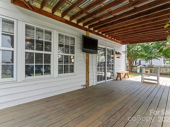 72 Walnut Street, 59320 Silver City