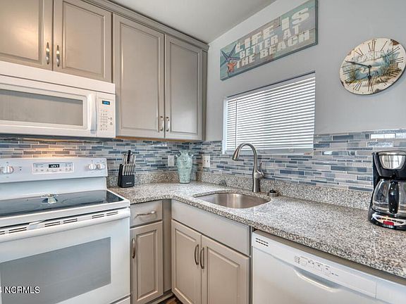 47 Pine St, 64321 Platinum City