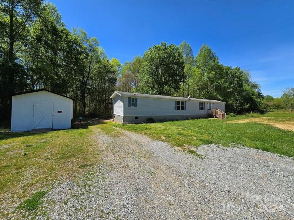 121 Umber St., 82457 Uranium Town