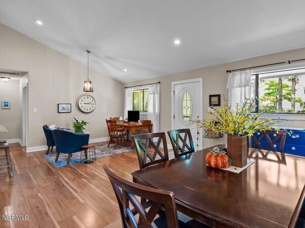 153 Maple, 48261 Mercury City