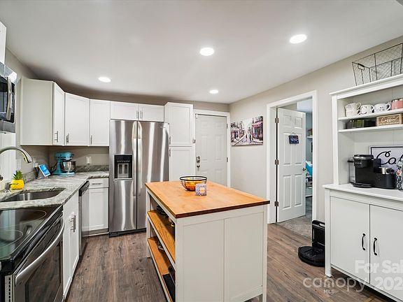47 Redwood, 58201 Rhodium Town