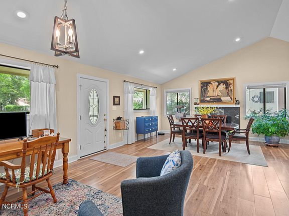 153 Maple, 48261 Mercury City